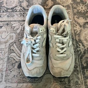 New Balance 574 Women's Sneakers - Beige